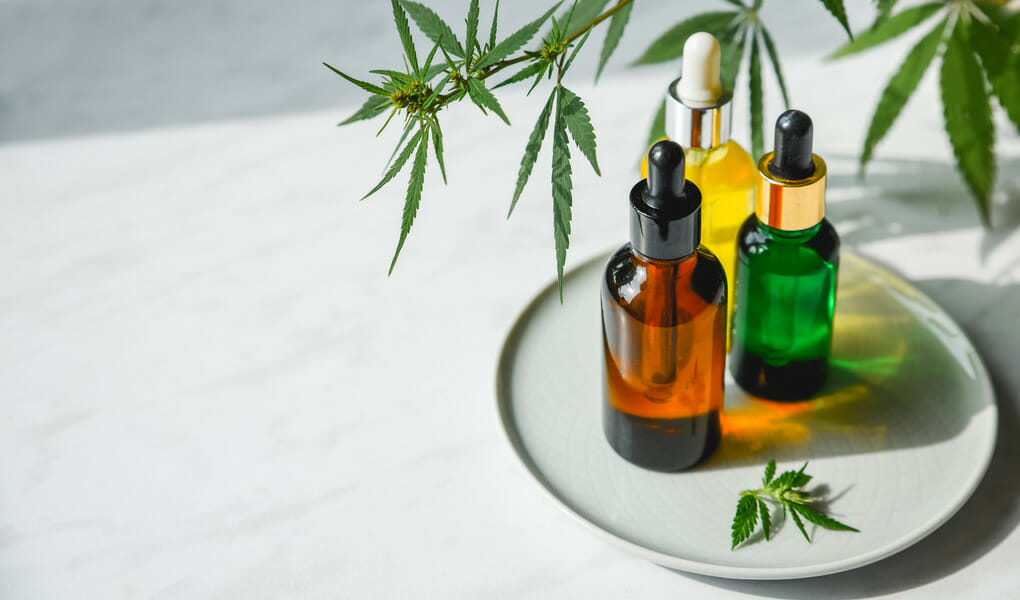 HOW-TO-USE-CBD-TINCTURE